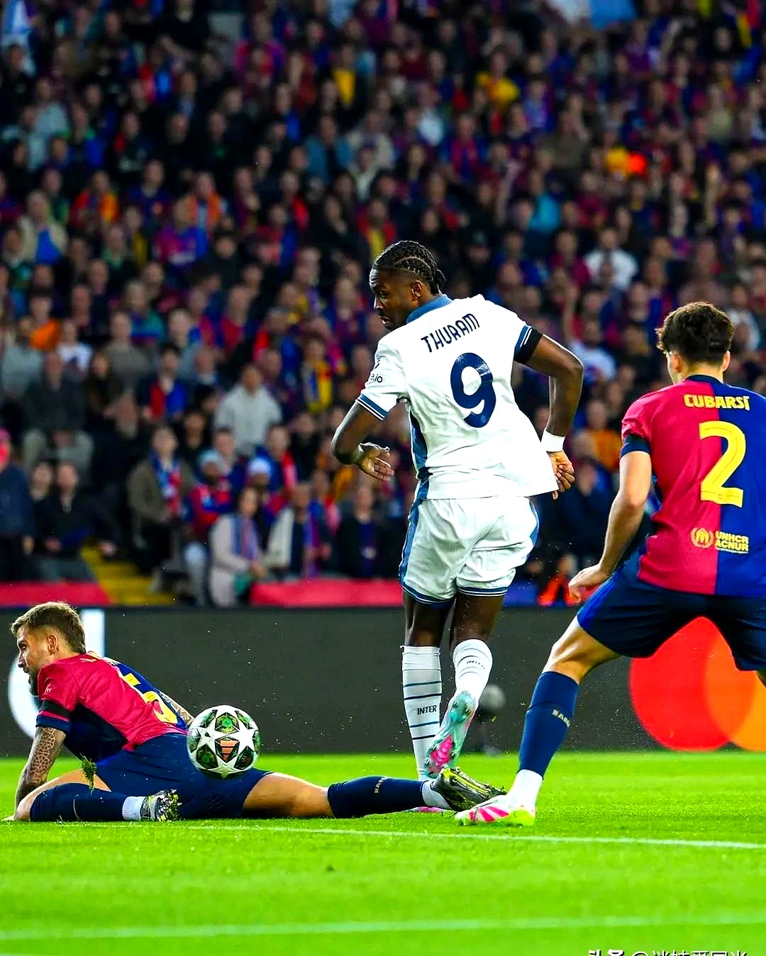 精彩的球员表现为比赛增添了亮眼一笔 精彩的球员表现为比赛增添了亮眼一笔