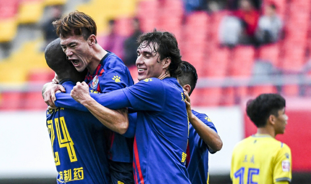 关于青岛黄海主场战平上海申鑫,实现保级目标的信息 关于青岛黄海主场战平上海申鑫,实现保级目标的信息