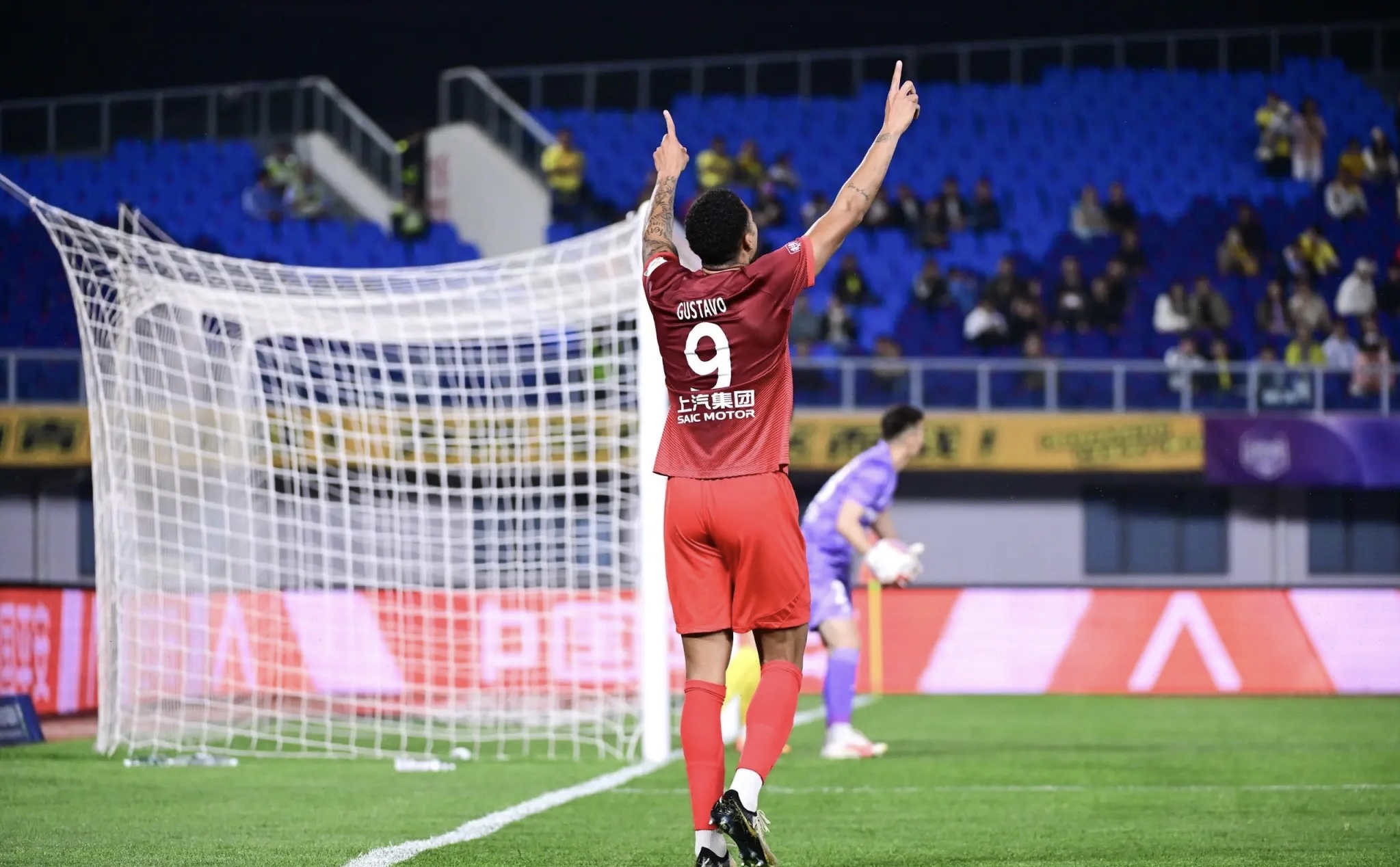 青岛战胜江苏,取得比赛胜利 青岛战胜江苏,取得比赛胜利