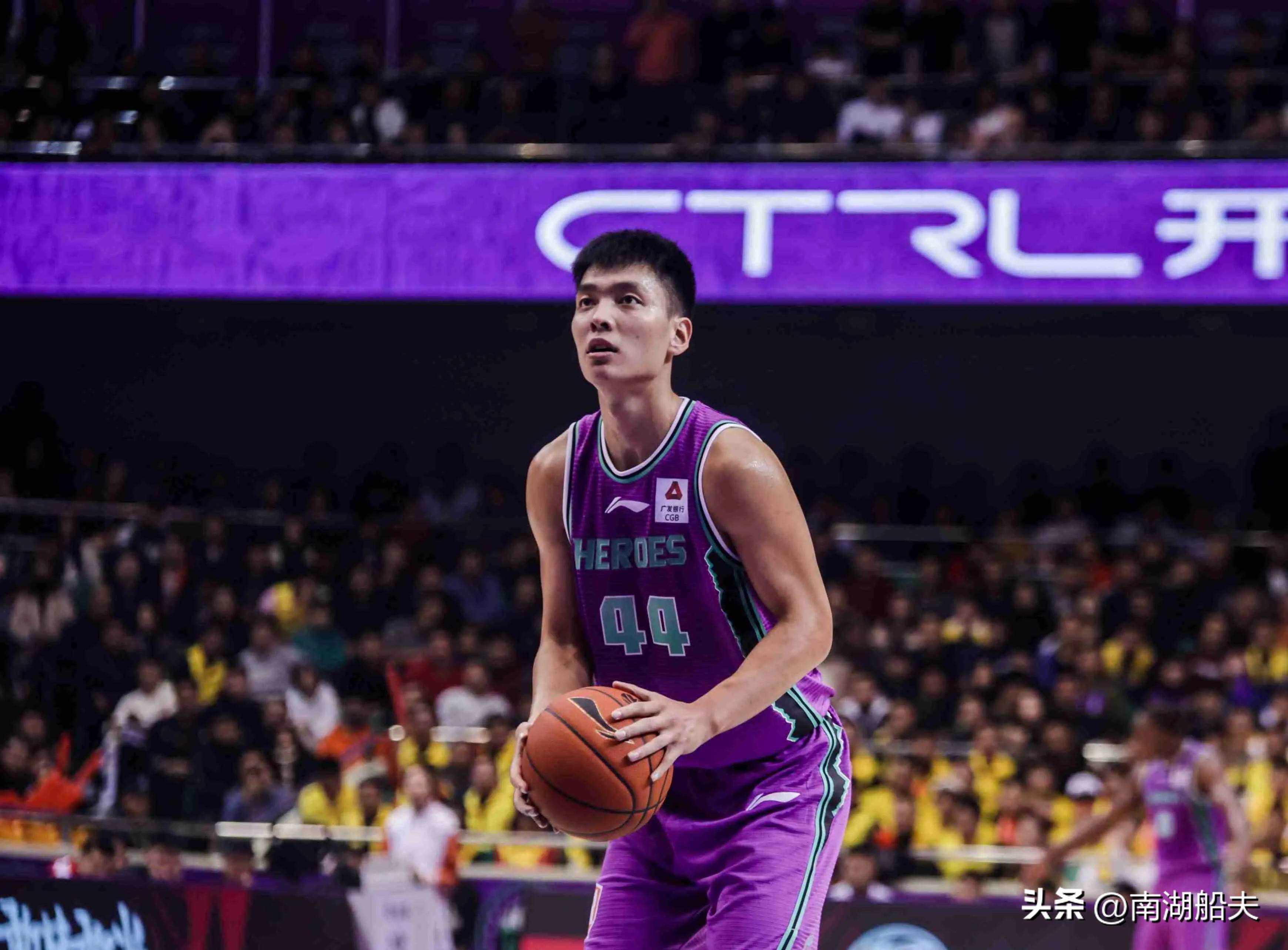 1xBit体育链接-包含篮球比赛再掀狂潮,球队实力对比谁更强?的词条