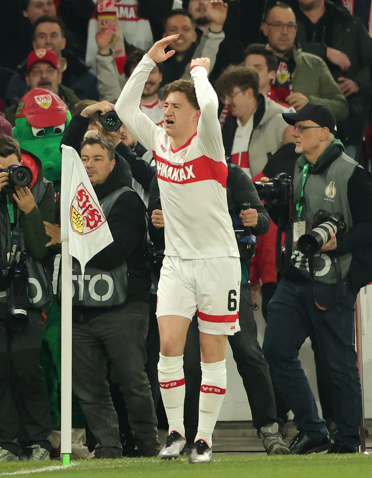 1xBit体育网页版-斯图加特队士气高涨,全力备战未来比赛的简单介绍