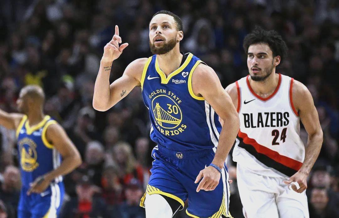 关于勇士主帅透露,球队正在进行重大阵容调整的信息