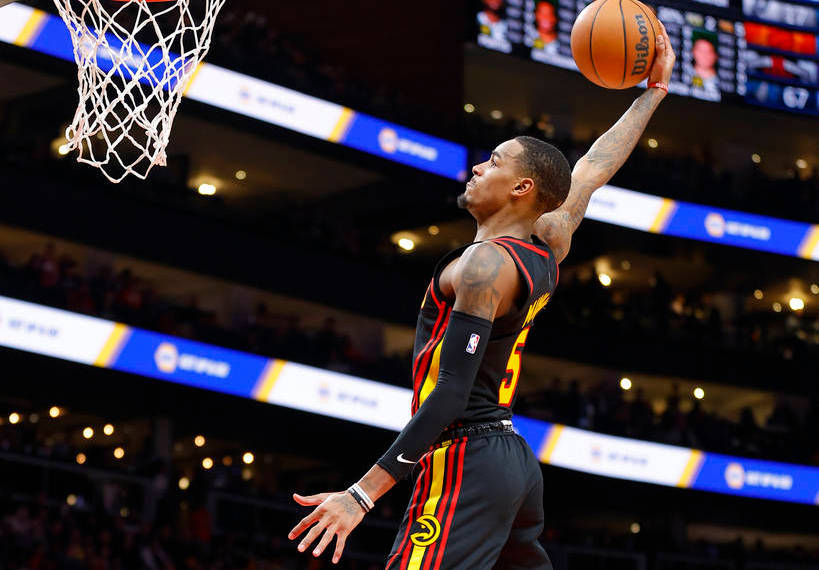 1xBit体育竞技-雄鹿轻取老鹰保持不败势头