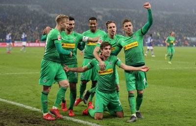 包含法兰克福主场大胜对手,欧战区位置牢固的词条 包含法兰克福主场大胜对手,欧战区位置牢固的词条