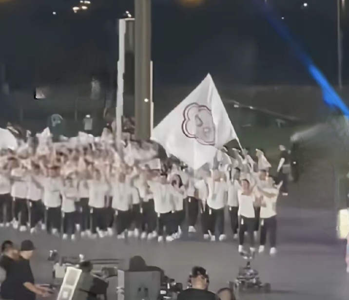 1xBit体育app-关于精彩瞬间抢镜，观众掌声雷动的信息